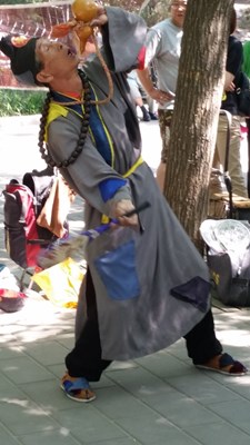 公園里的舞者