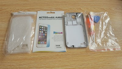 我的 S4 SCH-I959 換中殼 后蓋了  O(∩_∩)O哈哈~ 上圖