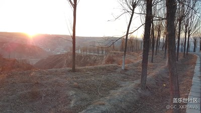 夕陽(yáng)