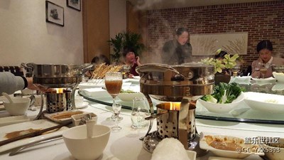 聚會(huì)一下。