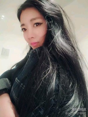 繡繡我老婆依依！美貌如仙