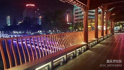 出差的生活，走走停停，夜景…