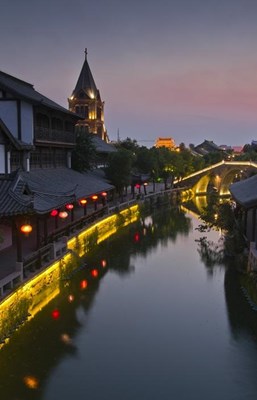 臺(tái)兒莊古城夜景 