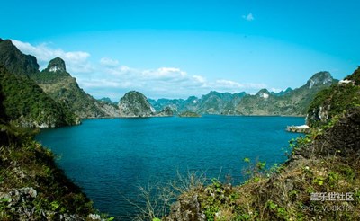 藍(lán)色的湖