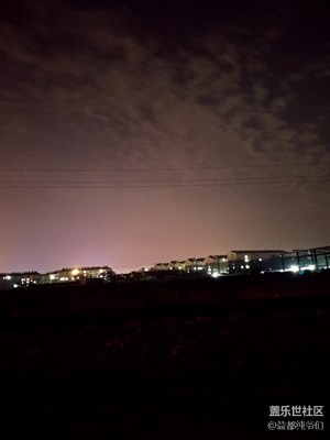昨晚用s7edge拍的夜景。。手持