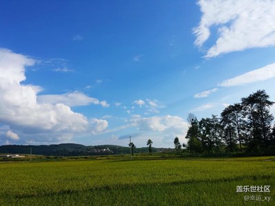 鄉(xiāng)村的天空，寂靜的村莊，新鮮的空氣，有著獨(dú)特的魅力