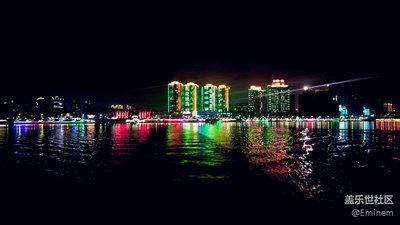 【襄陽鼓樓漢江夜景】