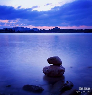 靜靜的月亮湖