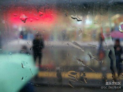 歲月靜好，雨天