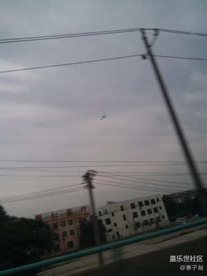兩分鐘兩架大灰機(jī)