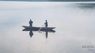 湖光魚影
