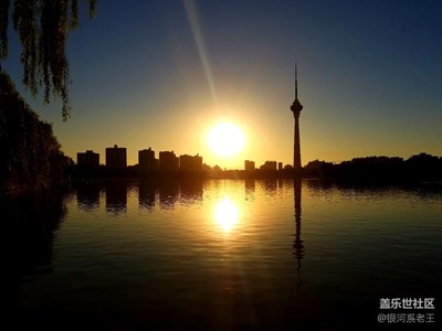 金色夕陽(yáng)