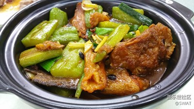 三文魚骨腩煲