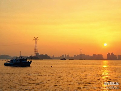日落西下，浪有情。