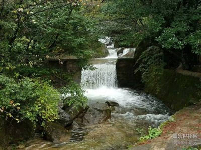 溪水