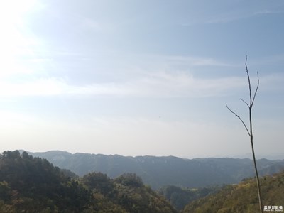 遠(yuǎn)山