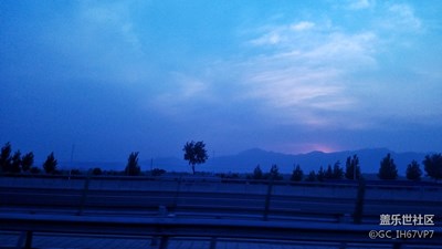 一路旅行一路曬+石家莊+夕陽(yáng)下的高速路