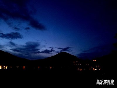 入夜?jié)u微涼