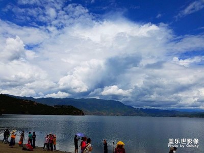 試了下拍照感覺(jué)還可以