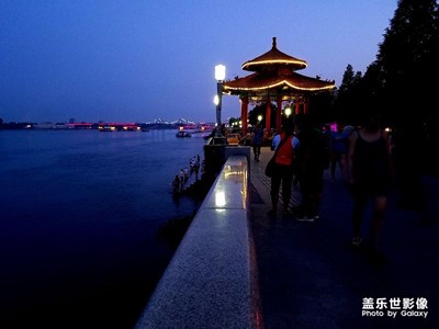 江邊
