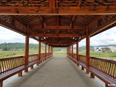 亭臺(tái)