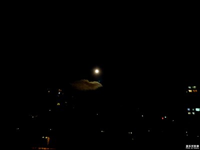 【光影交錯(cuò)的世界】+黑夜里的光