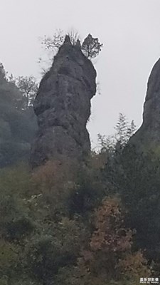 穿巖十八峰