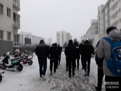 我的世界開始下雪！