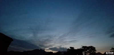 故鄉(xiāng)的夜晚宛如大片