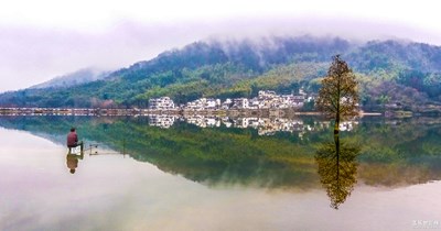 【中國最美瞬間】+哪里是天，哪里是湖，人在水中，心在鏡中