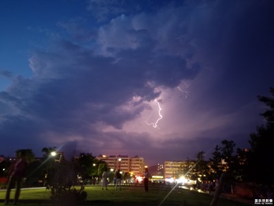 閃電風(fēng)暴