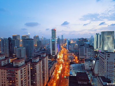 站得高，看得遠(yuǎn)