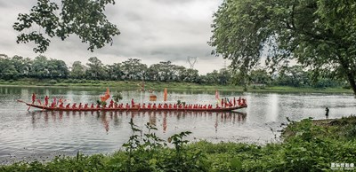 【中國(guó)最美瞬間】桂林紙馬鋪百年龍舟下水