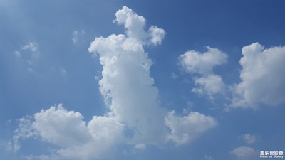云
