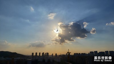 秋高氣爽，公司樓上一組大片
