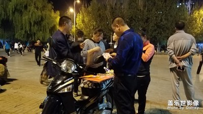 小鎮(zhèn)的廣場
