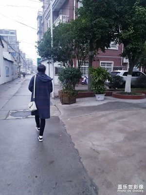 背影。。