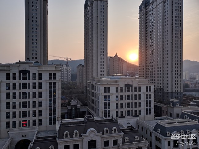 猜猜哪邊是自帶相機(jī)哪邊是谷歌相機(jī)