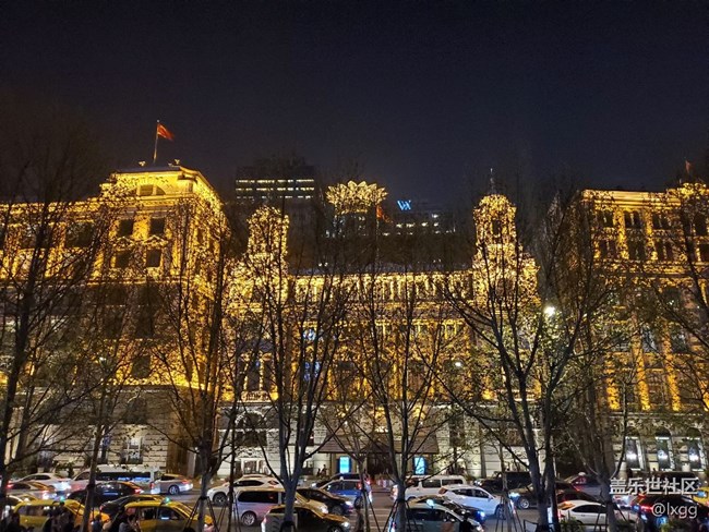 s10的夜景拍攝還行吧