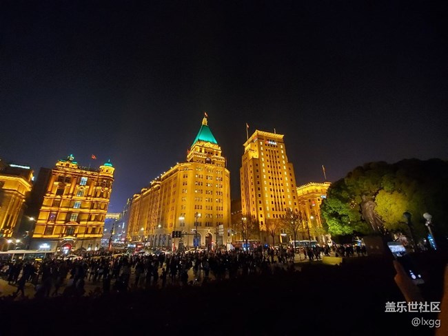 s10的夜景拍攝還行吧