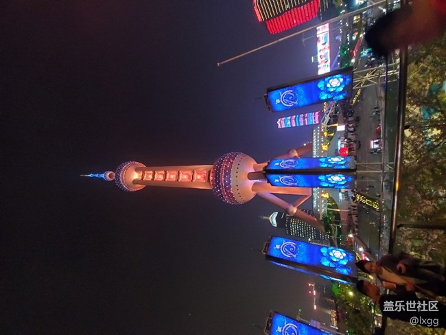 s10的夜景拍攝還行吧