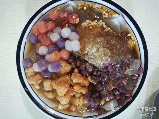 天熱了，冰粉現(xiàn)搓現(xiàn)賣，多種口味，傳統(tǒng)手工冰粉