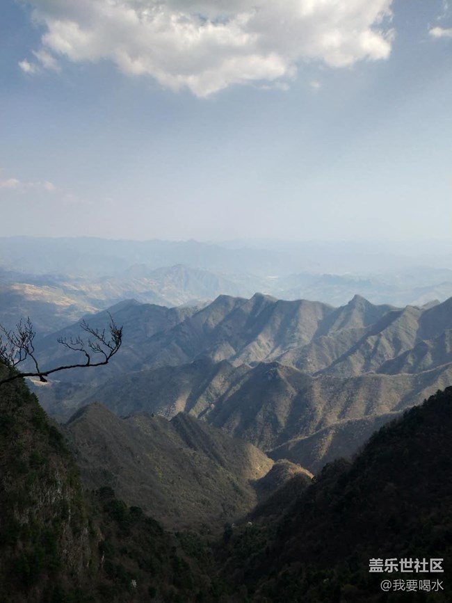 來到了陜西天竺山看看這里的風(fēng)景多美啊