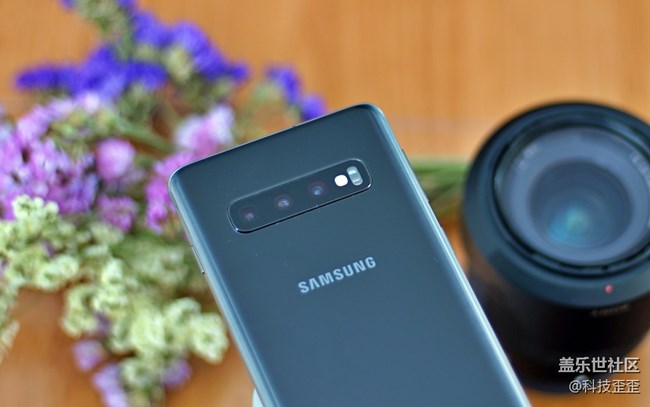 安卓陣營王者歸來，三星S10手機(jī)深度評(píng)測