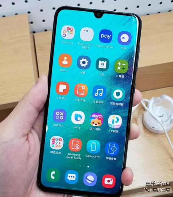 A70線下大量實(shí)拍圖，超窄邊框，外觀神似小米9...