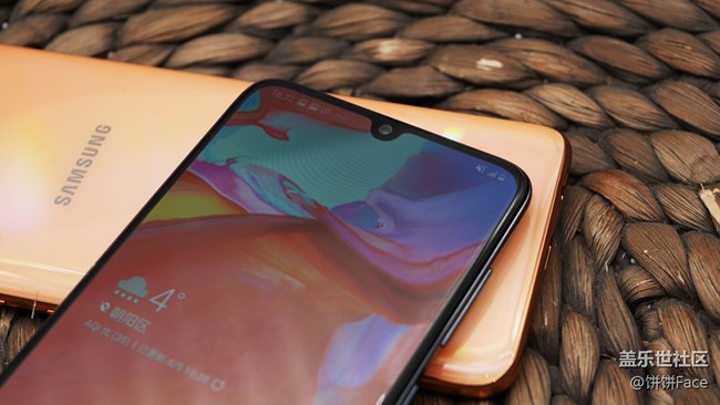 內(nèi)外兼“U” 三星Galaxy A70首發(fā)評(píng)測(cè)