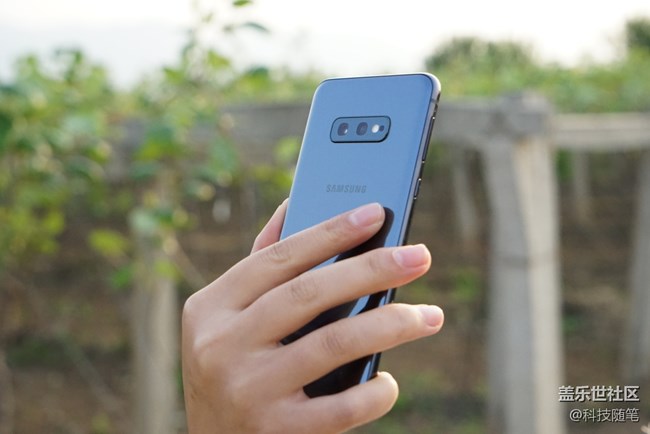 最容易被忽視的"小屏"旗艦，三星Galaxy S10e體驗(yàn)評(píng)測(cè)