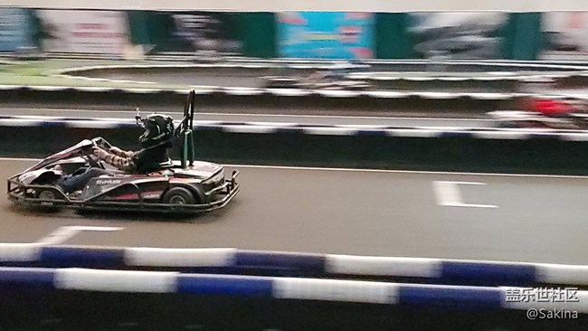 S10極限體驗(yàn)，風(fēng)馳電掣卡丁車