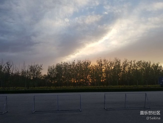 S10極限體驗(yàn)，風(fēng)馳電掣卡丁車