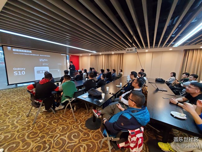 S10極限體驗(yàn)，風(fēng)馳電掣卡丁車